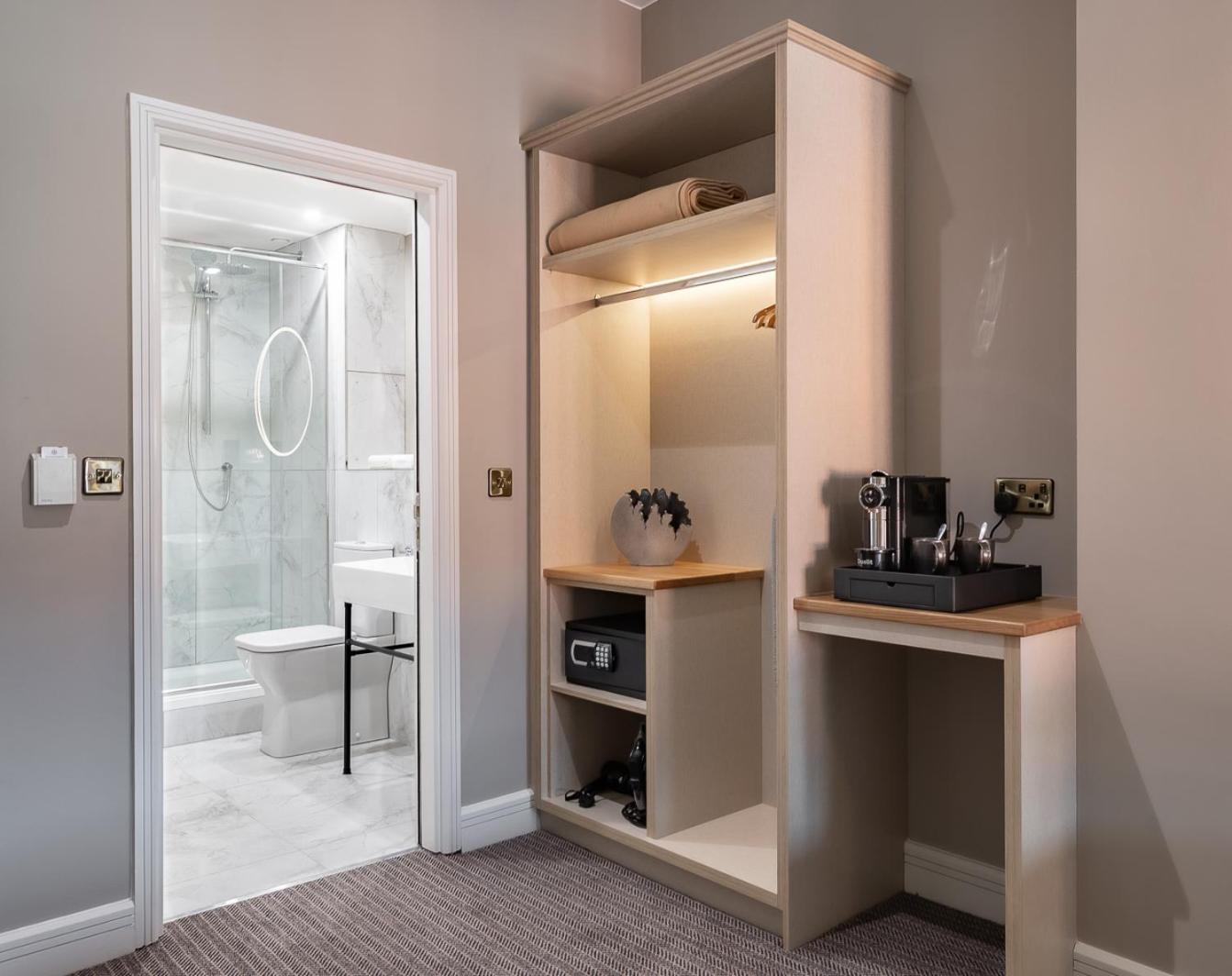 Coachmans Townhouse Hotel Кенмер Екстер'єр фото
